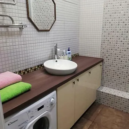 Уютная Светлая Квартира В Центре Около Ст. М. Молодежная Apartment *